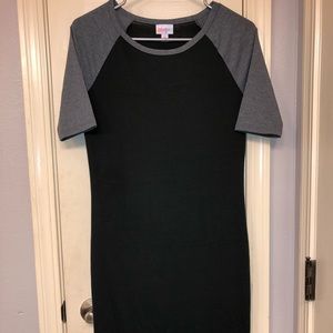 Cute black and grey dress!